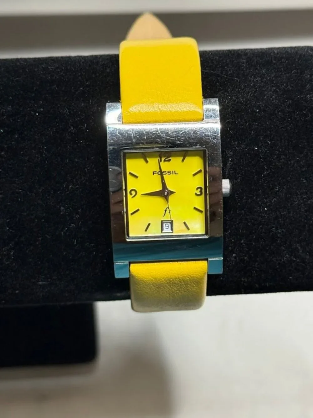Fossil F2 ES-9978 Yellow Leather Watch Silver Square Case Date